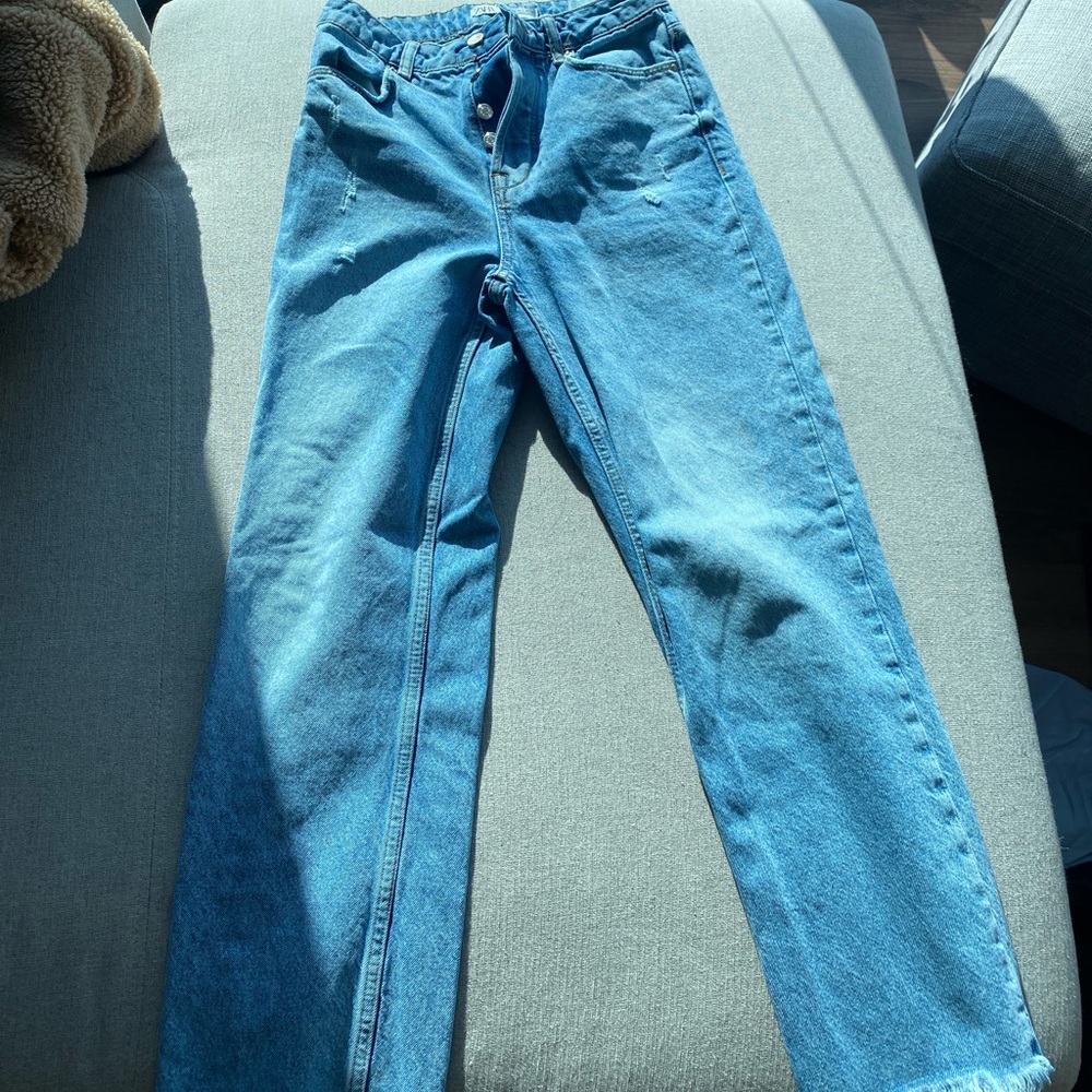 Blue jeans straight fit